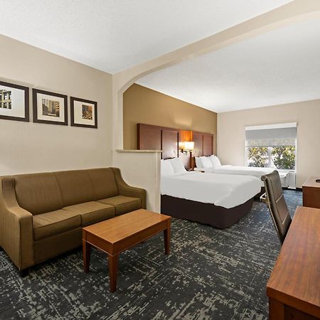 Comfort Suites Kansas City-Ліберті Екстер'єр фото